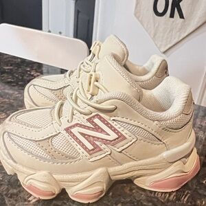 New Balance Kids Sneakers - Cream and Pink